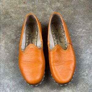 Sabah Leather Slip-On Shoes in Orange-Tan
Size: W38 (7)